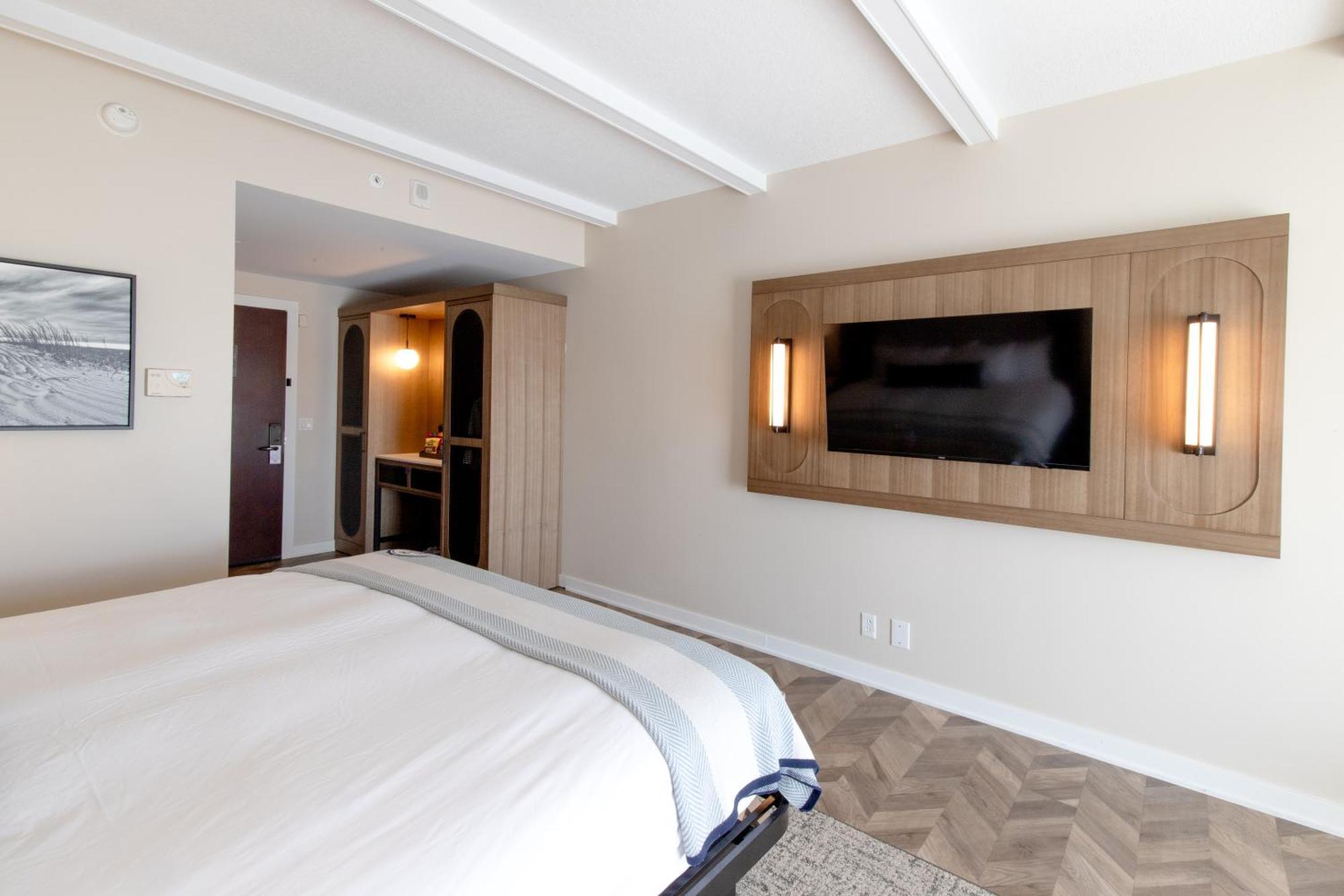 The Inn At Harbor Shores Saint Joseph Room photo